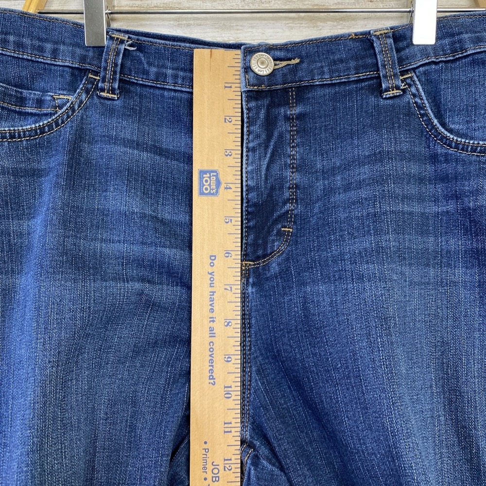 Lee Jeans Women 12M Blue Denim Classic Fit Straight Leg Medium Wash Western - Picture 11 of 12